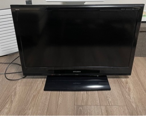 テレビ　32V型(リモコン付き)