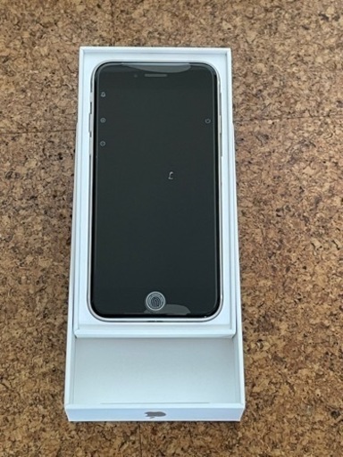 未使用　iPhone se3 第3世代　docomo SIMフリー　残債なし