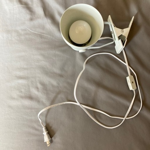 コード式　クリップライト　間接照明器具　シンプル
