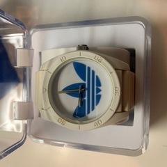 adidas 腕時計の画像