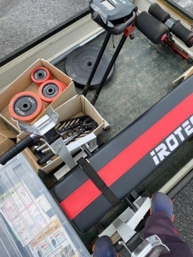 ご閲覧ありがとうございます。早い者勝ちです。かなりお得だと思います。ベンチプレス等、その他の出品です。