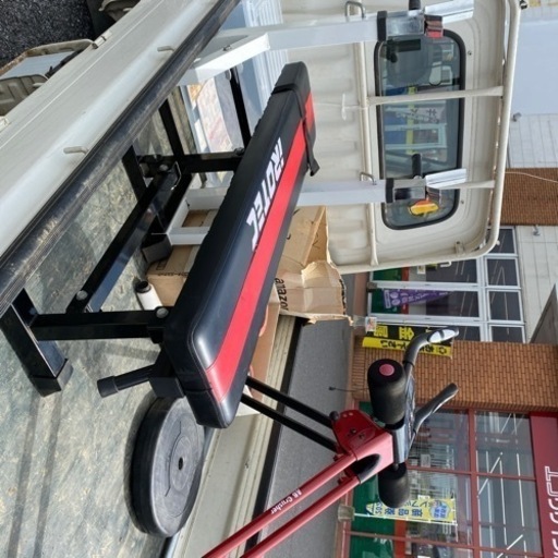 ご閲覧ありがとうございます。早い者勝ちです。かなりお得だと思います。ベンチプレス等、その他の出品です。