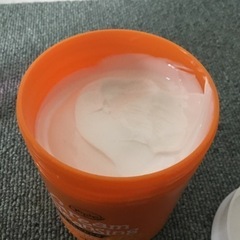 クレンジングローションとクリームの画像