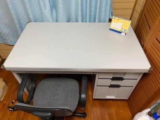 9値下げします！月末まで★スチールデスクとオフィスチェアセット　〜10/3の引き取り