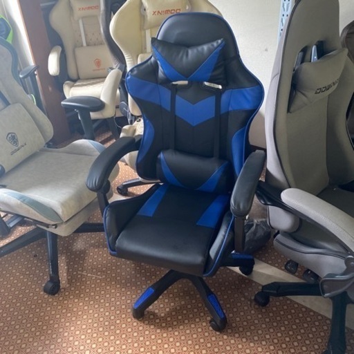 ゲーミングチェア　リクライニング機能　　新品