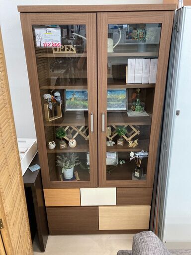 ニトリ　ガラス戸書棚
