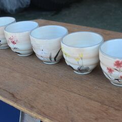 湯呑茶碗５個入り（新品未使用品長期保管品）専用木箱汚れございますの画像
