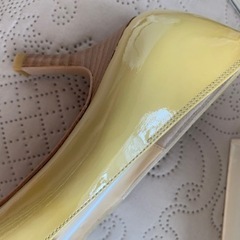 CROLLA 36 エナメルベージュパンプス　新品　23cmの画像