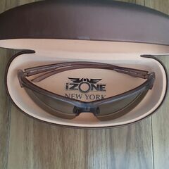 IZONE NEW YORK サングラスの画像