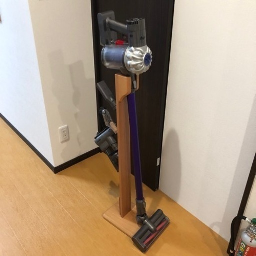 【Dyson】DC61 コードレス掃除機　スタンド付き