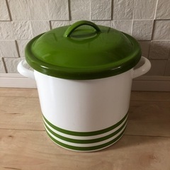 ホーロー容器