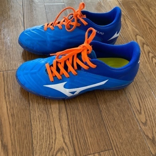 ほぼ新品‼️MIZUNO サッカースパイク　21.5㎝