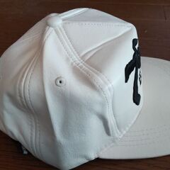 ★新品　合皮調キャップ★の画像