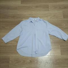 ユニクロのシャツ