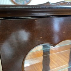 【9/27(火)迄】最終値下げ★猫脚アンティーク風　ガラスキャビネット　137.5㎝　　家具　棚の画像