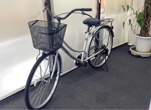 ★ほぼ新品　自転車　ママチャリ　シティサイクル　シルバー　カゴ付き　防犯登録もok