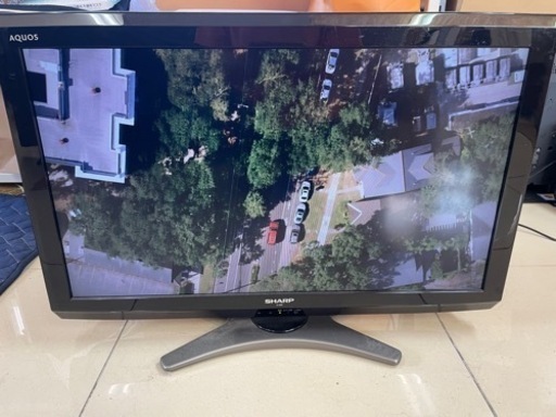 090403 シャープ32型液晶テレビ　2011年製