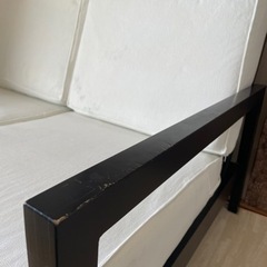 【お譲りします！】ウッドフレームソファ. 2人掛けの画像