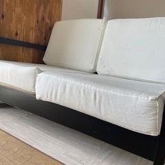 【お譲りします！】ウッドフレームソファ. 2人掛けの画像