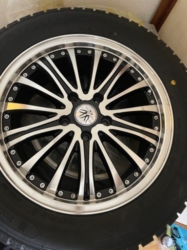 スタッドレスタイヤ　215/60R17 4本セットホイール付