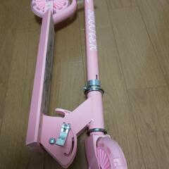 キックスケーター折り畳み式キックボード(光る車輪)の画像