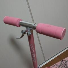 キックスケーター折り畳み式キックボード(光る車輪)の画像