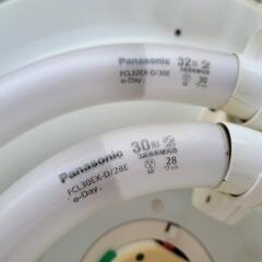 蛍光灯照明機器　ヒモ式の画像