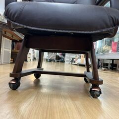 ★サマーセール！！店頭購入で10％OFF！★【レガストック川崎本店】キャスター付き ダイニングチェア　レザーの画像