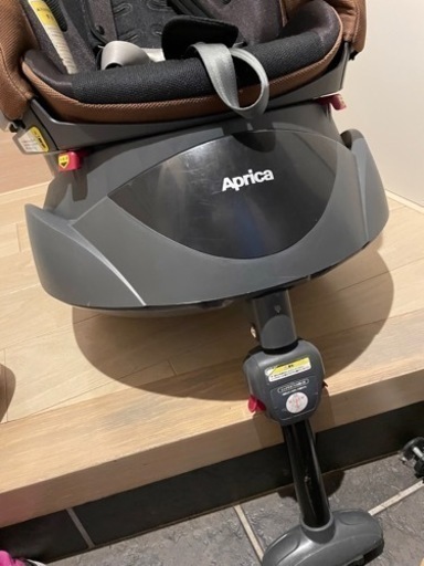 【値下げ】新生児から　アップリカ　フラディアエアー　回転チャイルドシート