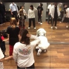 ✨🕺TikTokなどで人気のダンスにトライ🕺✨の画像