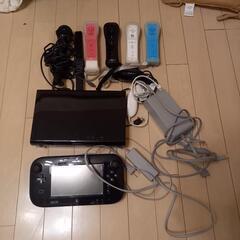 (動作確認済)Wii U本体+Wiiリモコンプラス4本+Wii U専用マイク(有線)+ヌンチャク2本+内臓ゲームソフト&ディスクゲームソフト各種+Wii U取り扱い説明書の画像