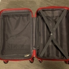 機内持込可の赤いトランクケース譲りますの画像