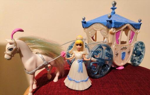 ディズニーランドで買ったシンデレラと馬車