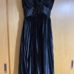 お値下げ🙆‍♀️黒のプリーツロングドレス