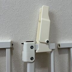 ベビーズゲイト 拡張フレーム＋拡張パネル 美品 付属品+取扱説明書付 日本育児の画像