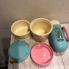 1回のみ使用　離乳食入れ　おやつ入れ　セットの画像