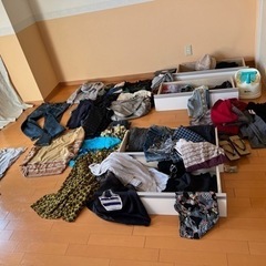 婦人服色々　家庭用品　雑貨