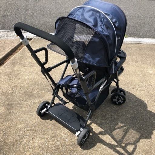 KATOJIの2人乗りベビーカーの美品中古品です