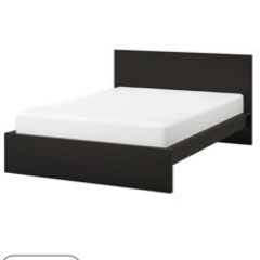 イケア クイーンサイズベッドの画像