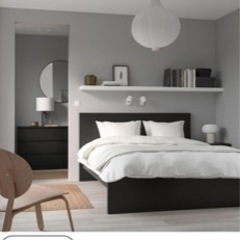 イケア クイーンサイズベッドの画像