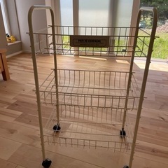 小ぶりのワゴン