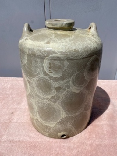 かめ壺となります、今、見ることの少ない壺！