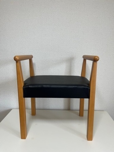 ☆決まりました☆ 天然木を使った素敵なイス♡  ほぼ未使用です☆