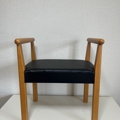 ☆決まりました☆ 天然木を使った素敵なイス♡  ほぼ未使用です☆