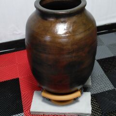 大きな壺を探しています。