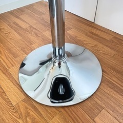 【募集終了】ハイチェア おしゃれ家具 バーチェア 昇降機能あり レッド の画像