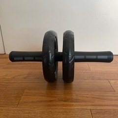 ほぼ未使用！腹筋ローラー膝用マット付きの画像