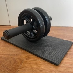 ほぼ未使用！腹筋ローラー膝用マット付きの画像