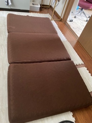 折りたたみ敷布団　シングル　茶色