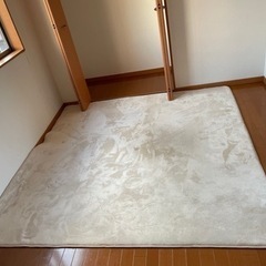 ラグマット200x200の画像
